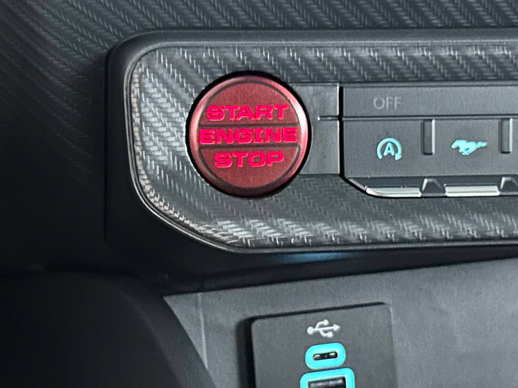 Used 2025 Ford Mustang GT RWD image 21