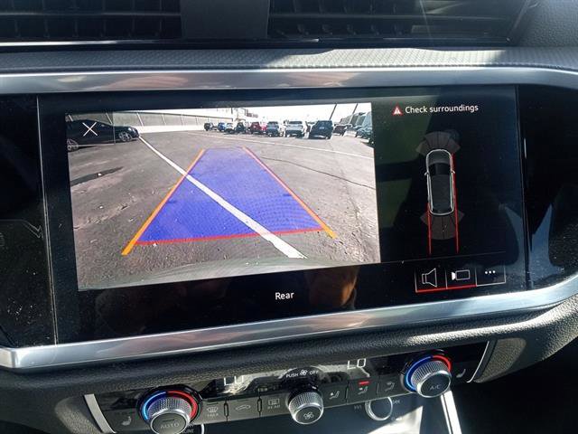 Used 2023 Audi Q3 2.0T Premium image 14