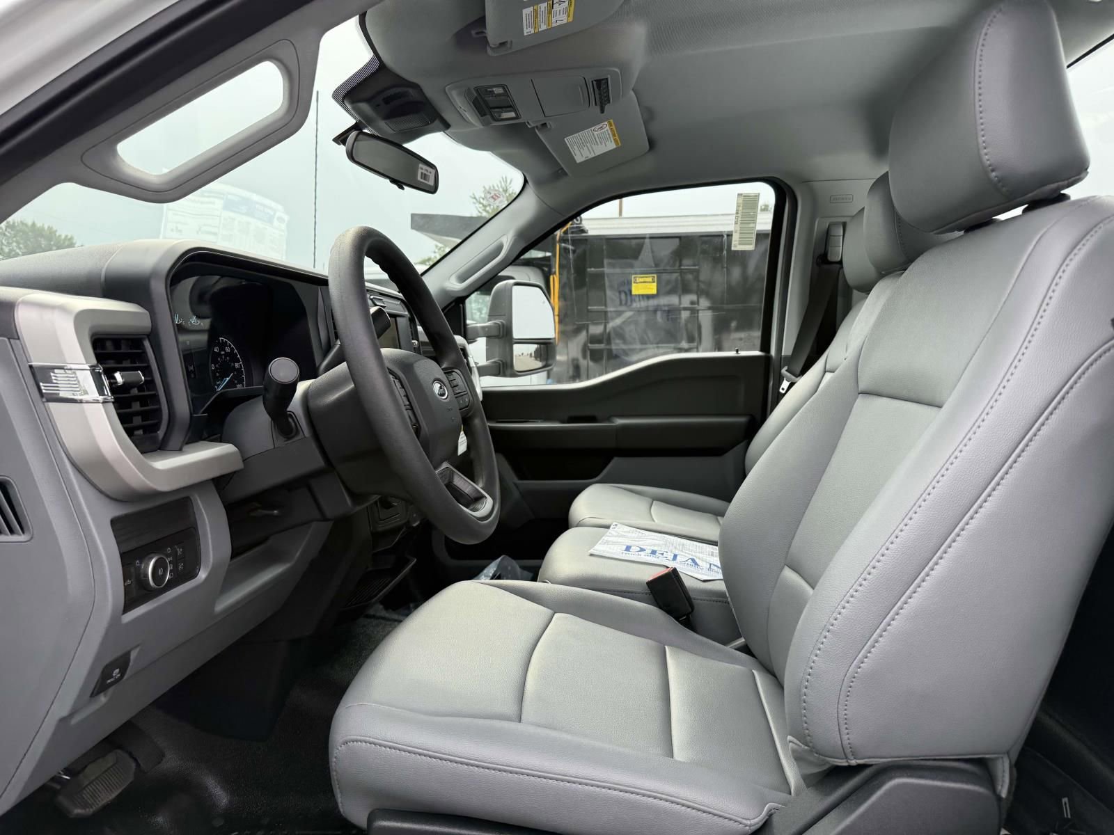 New 2025 Ford F350 XL w/ XL Chrome Package RWD image 9