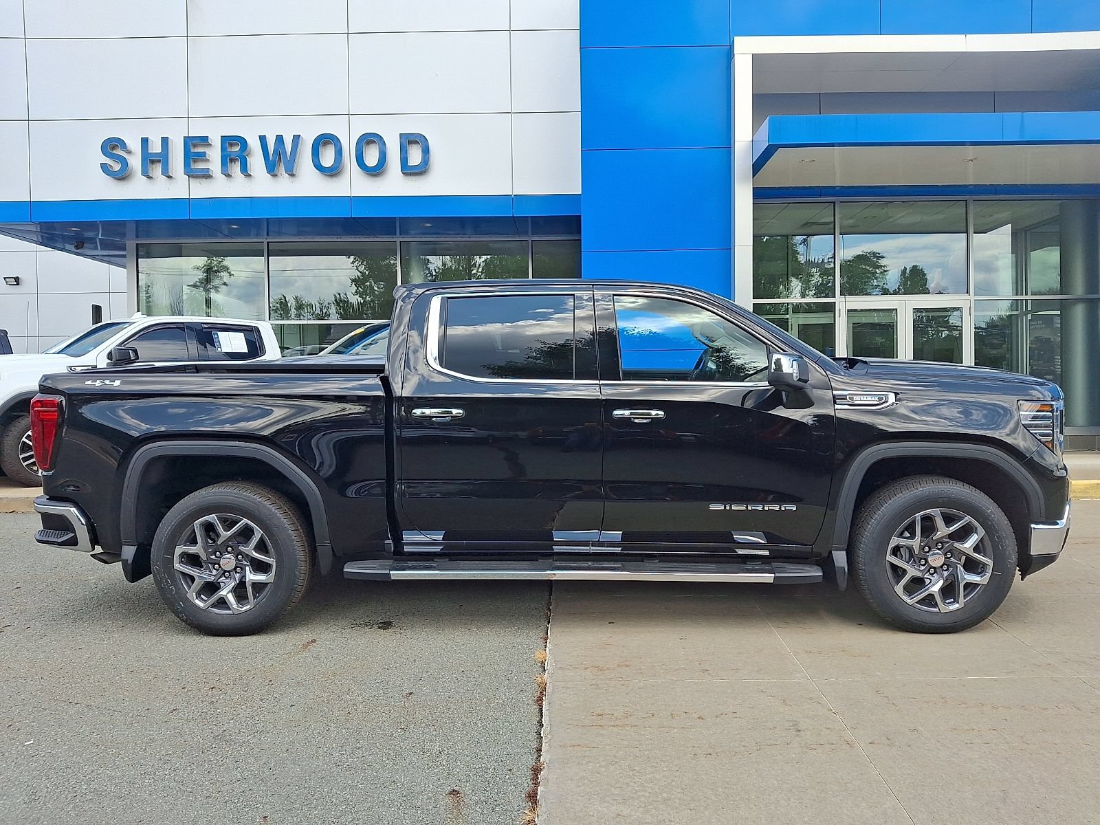 New 2026 GMC Sierra 1500 SLT w/ SLT Premium Plus Package AWD/4WD image 7