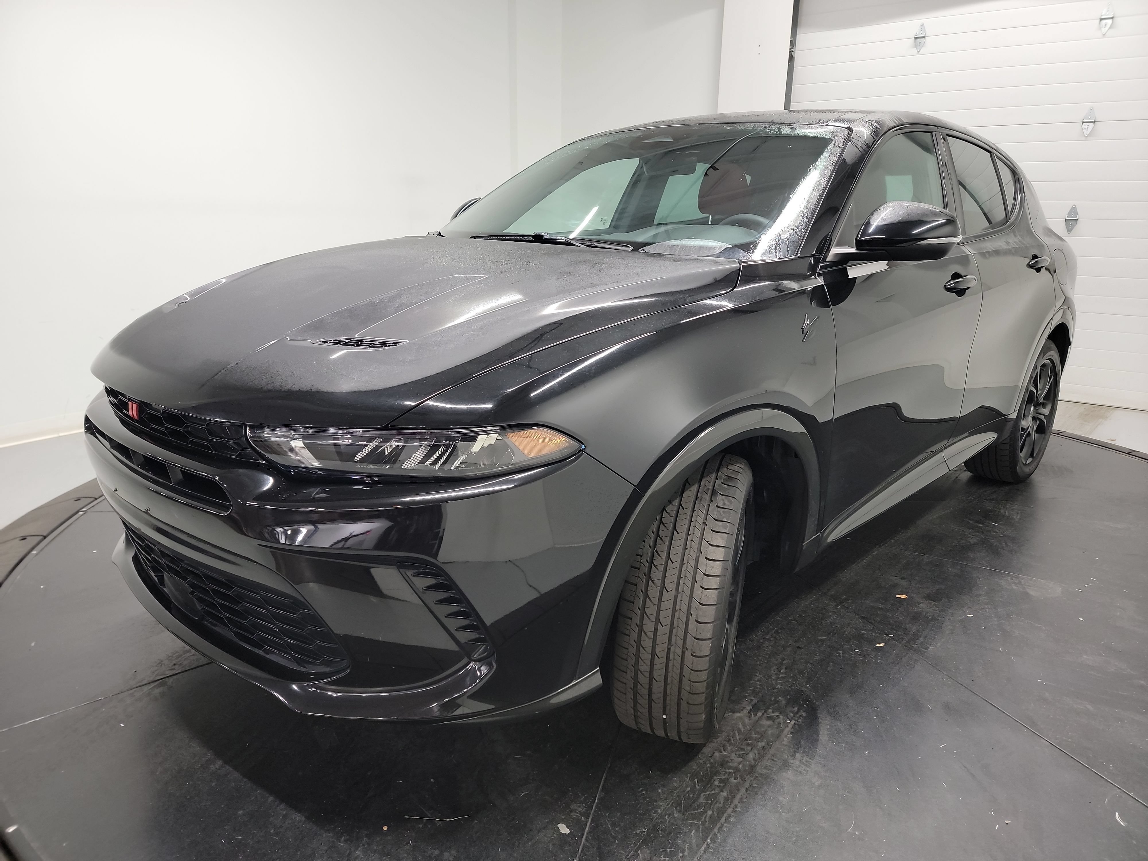 Used 2024 Dodge Hornet R/T Plus w/ R/T Blacktop Package AWD/4WD image 3