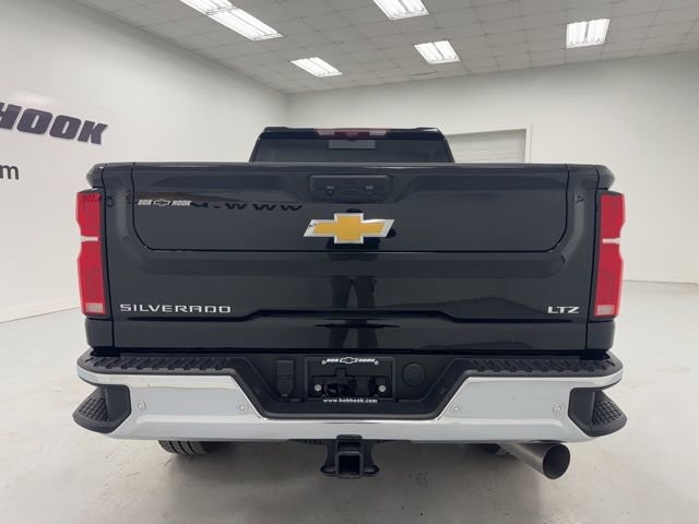 Used 2025 Chevrolet Silverado 2500 LTZ w/ LTZ Plus Package AWD/4WD image 6