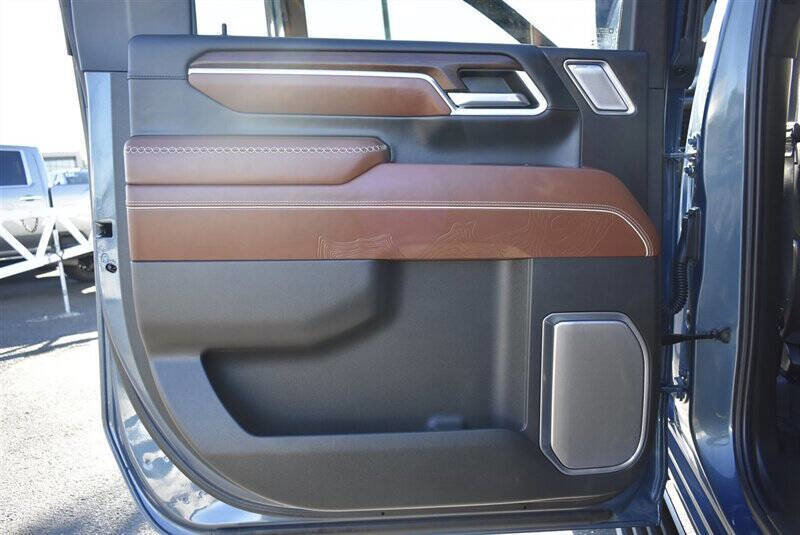 Used 2025 GMC Sierra 3500 Denali Ultimate image 24