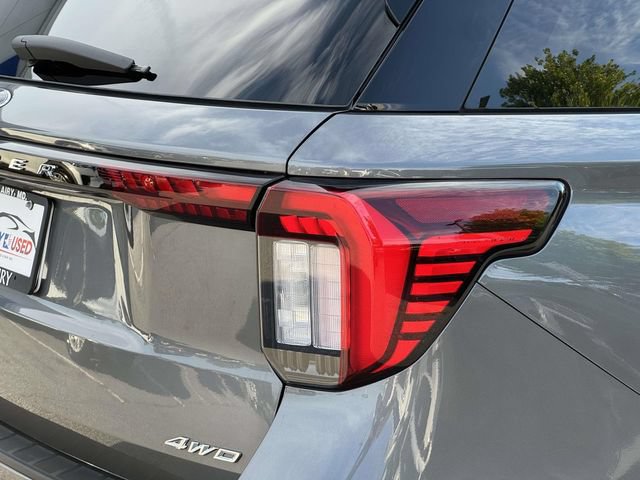 Used 2026 Ford Explorer Active w/ Active Comfort Package AWD/4WD image 9