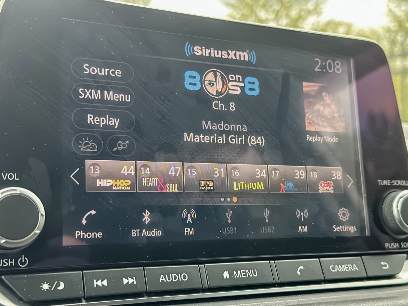 Used 2022 Nissan Rogue S image 26