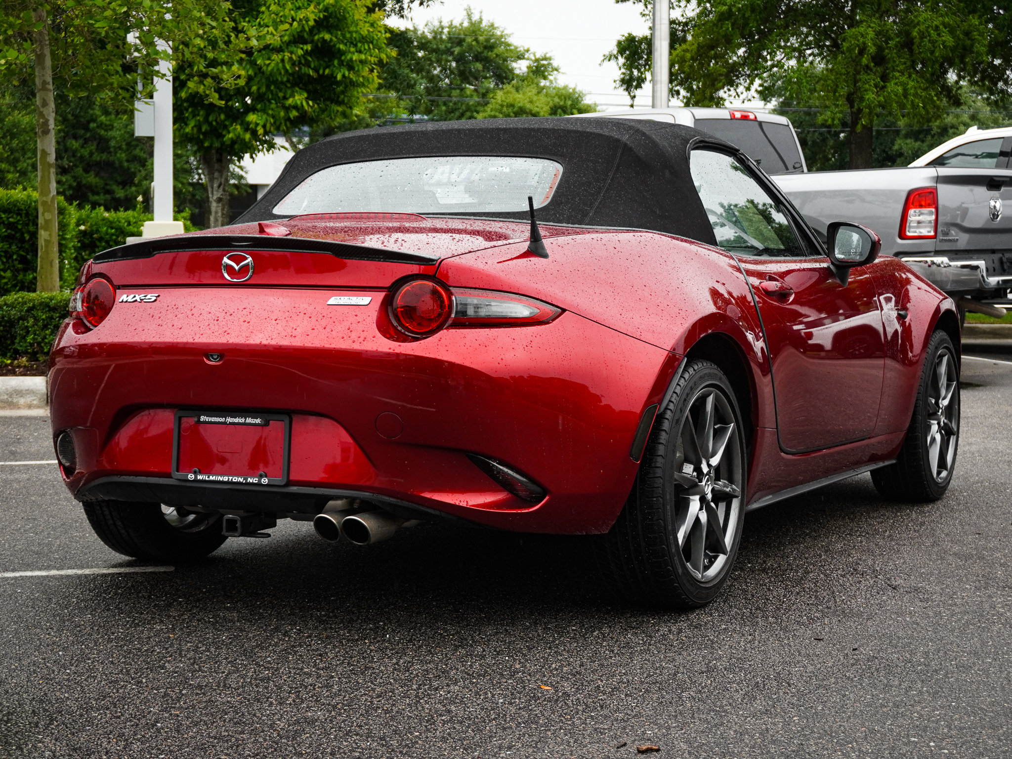 Used 2019 MAZDA MX-5 Miata Grand Touring w/ GT-S Package RWD image 10