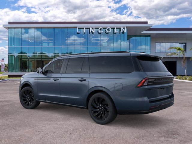 New 2025 Lincoln Navigator L Reserve w/ Jet Appearance Package AWD/4WD image 4