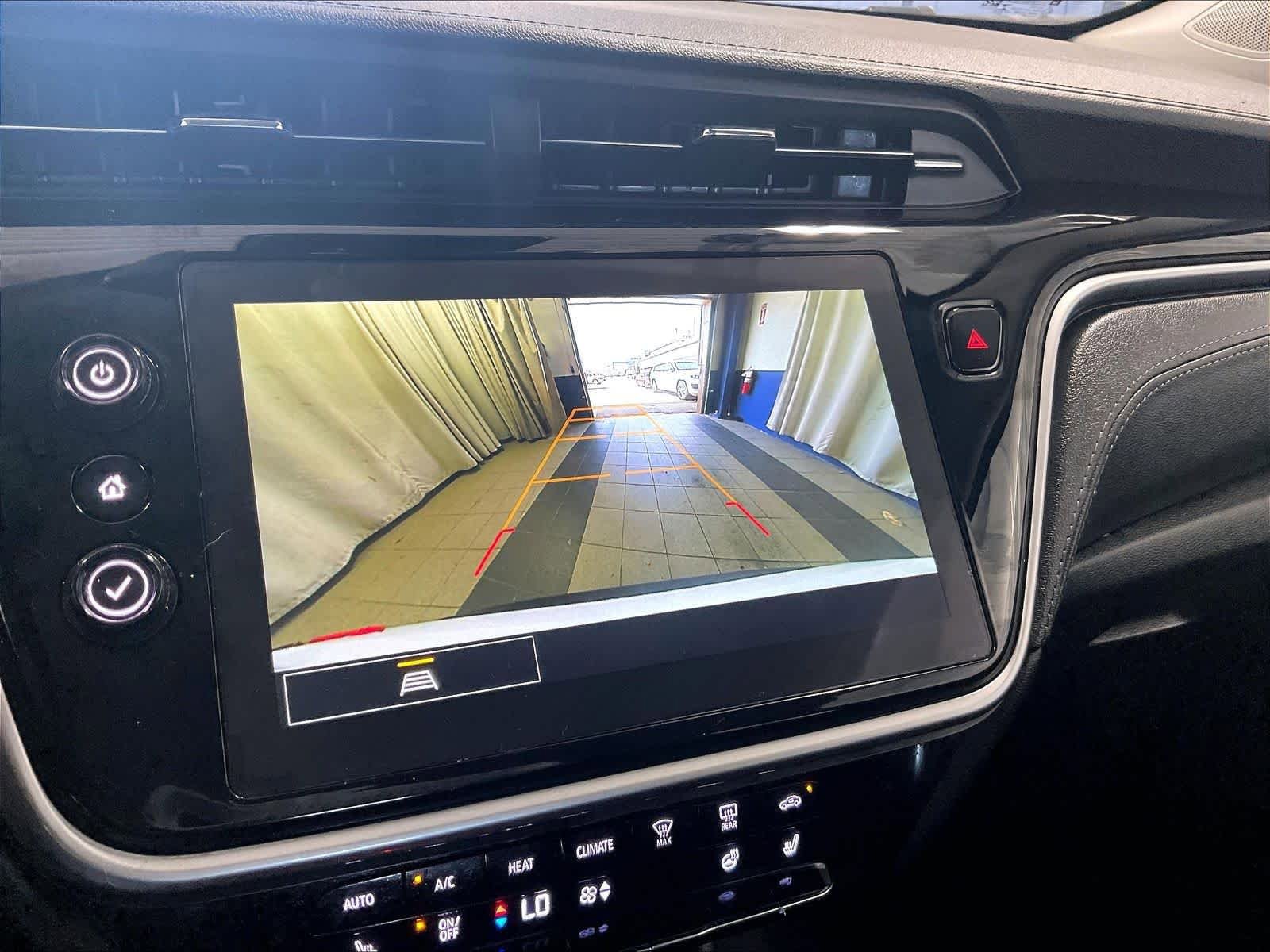 Used 2023 Chevrolet Bolt EUV LT w/ Comfort Package FWD image 19