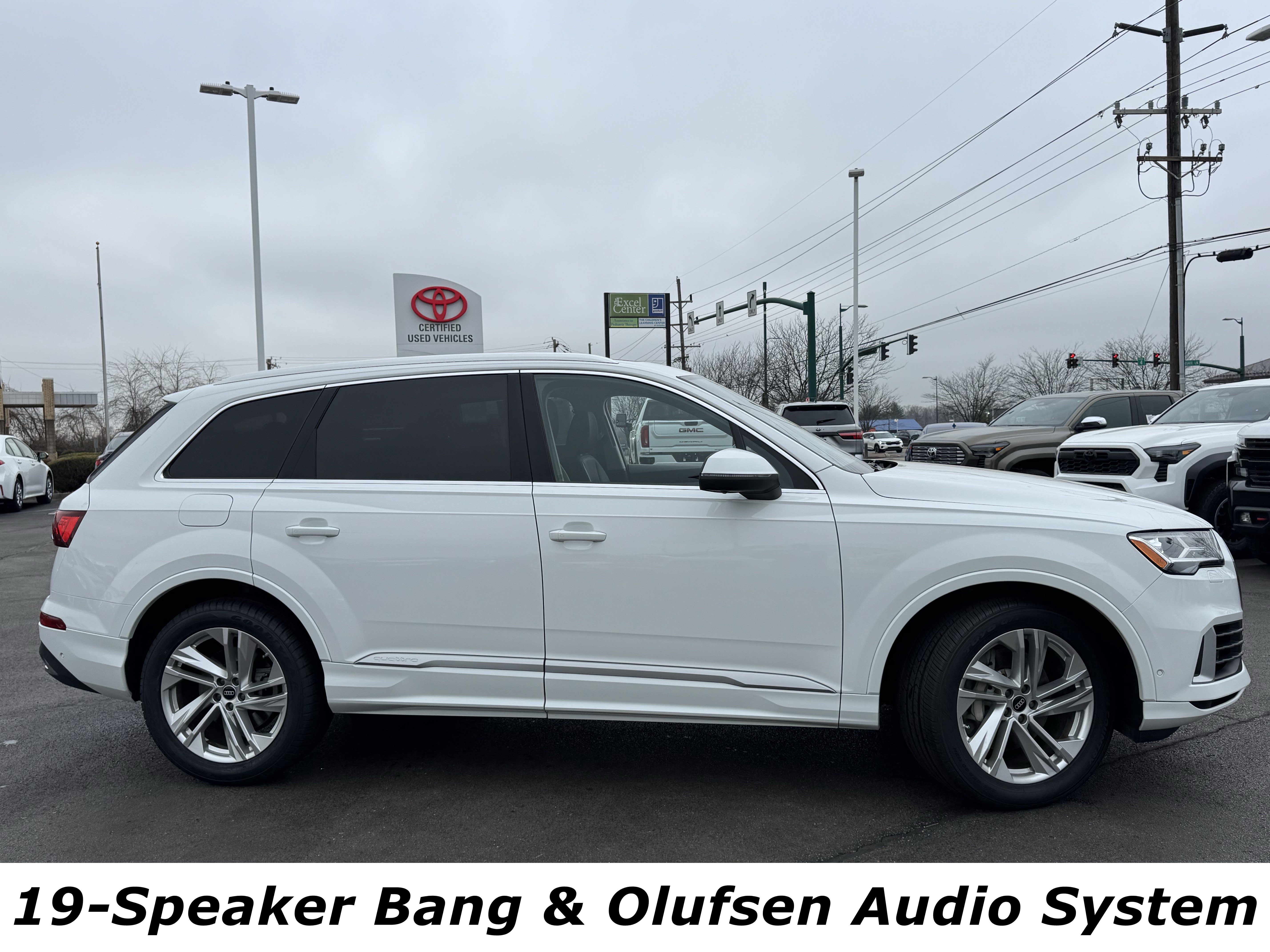 Used 2022 Audi Q7 Premium Plus image 2