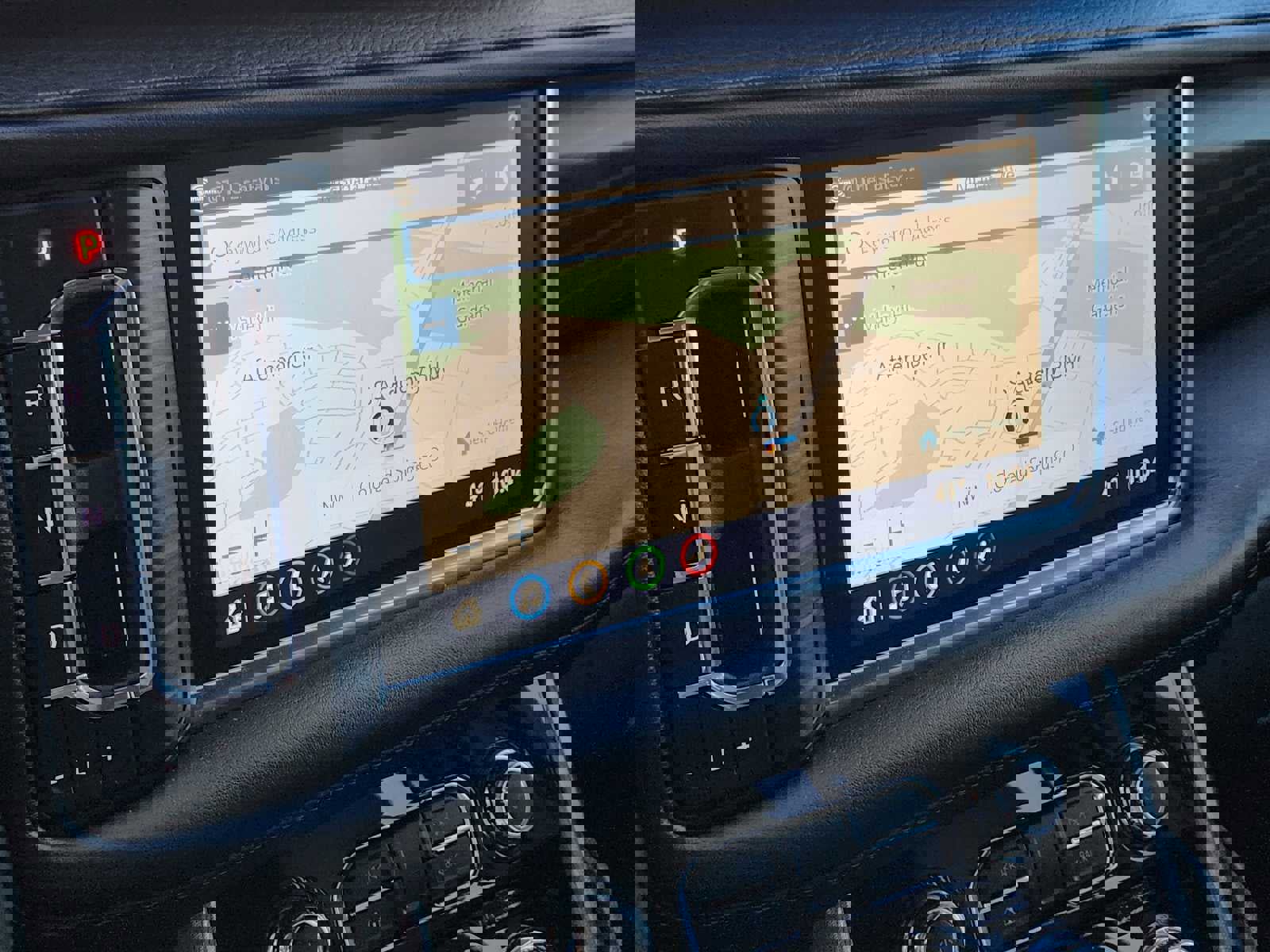 Used 2021 GMC Yukon Denali w/ Denali Premium Package image 24