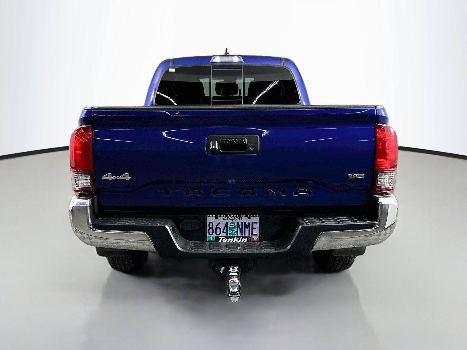 Certified 2022 Toyota Tacoma SR5 AWD/4WD image 6