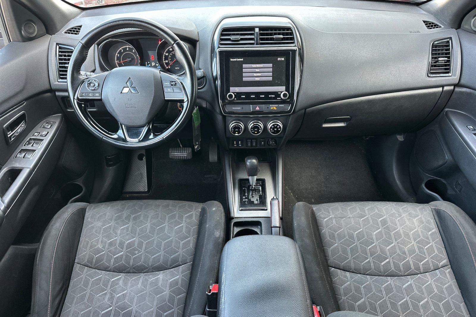 Used 2021 Mitsubishi Outlander Sport Black Edition image 13