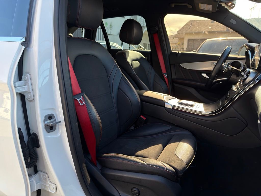 Used 2022 Mercedes-Benz GLC 43 AMG 4MATIC image 31