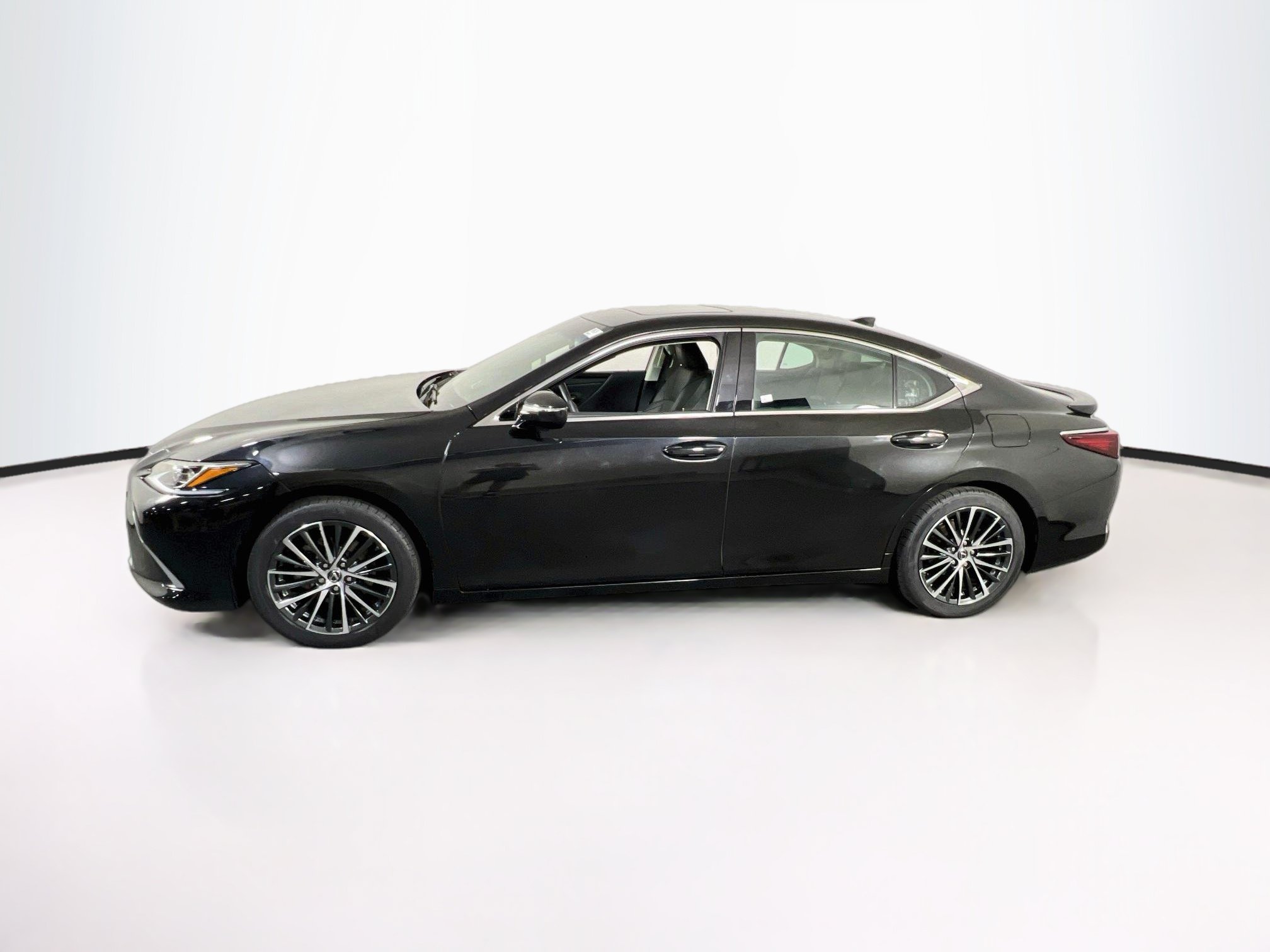 Used 2024 Lexus ES 300h w/ Premium Package FWD image 8