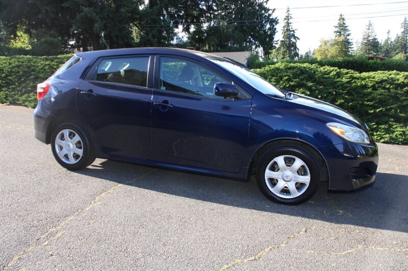 Used 2009 Toyota Matrix FWD image 2