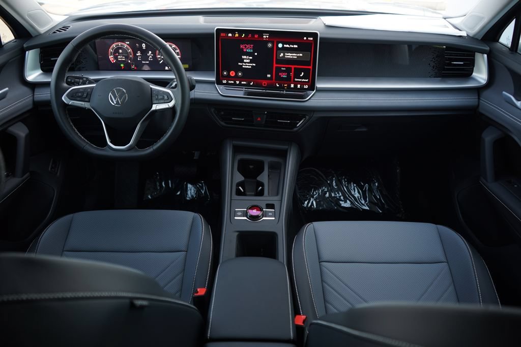New 2026 Volkswagen Tiguan SE AWD/4WD image 8