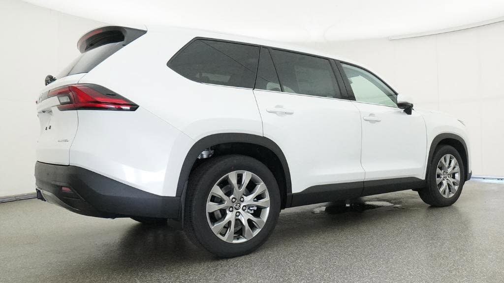 New 2026 Toyota Grand Highlander AWD Hybrid image 25