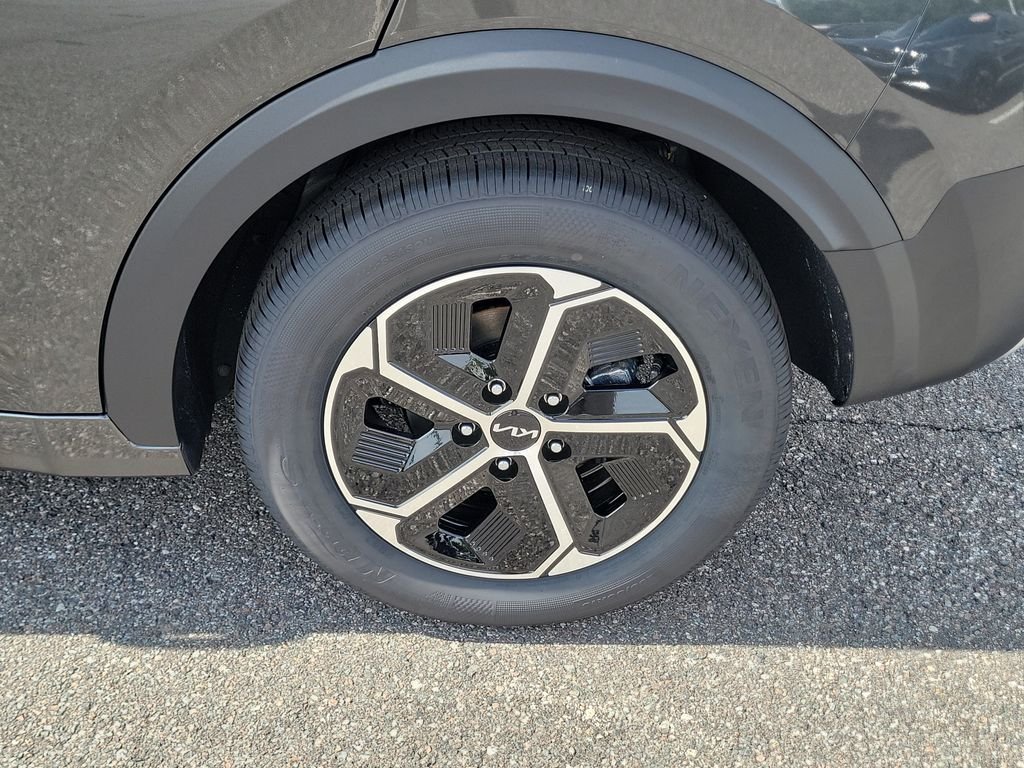 New 2026 Kia Niro LX FWD image 33