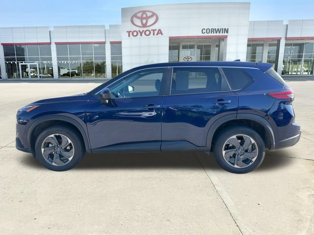 Used 2025 Nissan Rogue SV FWD image 3