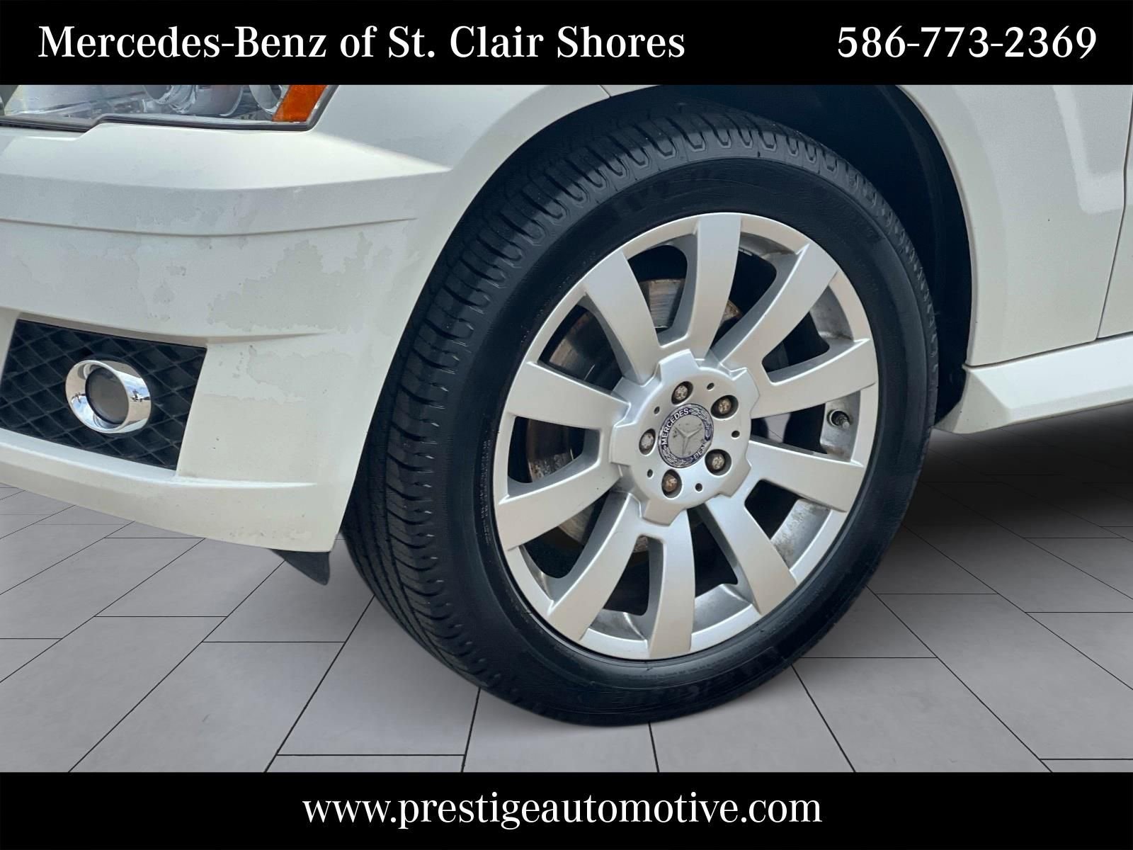 Used 2010 Mercedes-Benz GLK 350 4MATIC image 10
