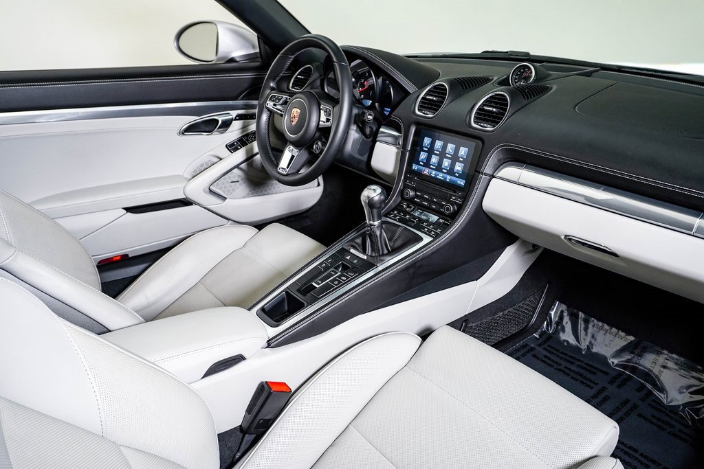 Used 2023 Porsche 718 Boxster GTS image 14