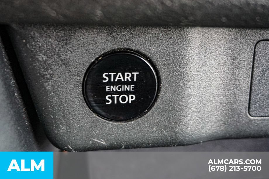 Used 2024 Nissan Rogue S AWD/4WD image 44