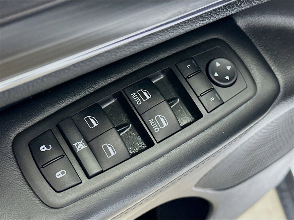 Used 2022 Jeep Grand Cherokee Limited w/ Tech Group image 20