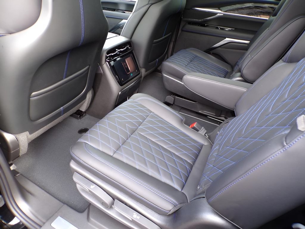 New 2026 Cadillac Escalade IQ Sport 1 AWD/4WD image 7