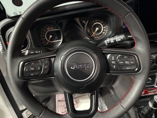 Used 2025 Jeep Wrangler Unlimited Rubicon AWD/4WD image 7