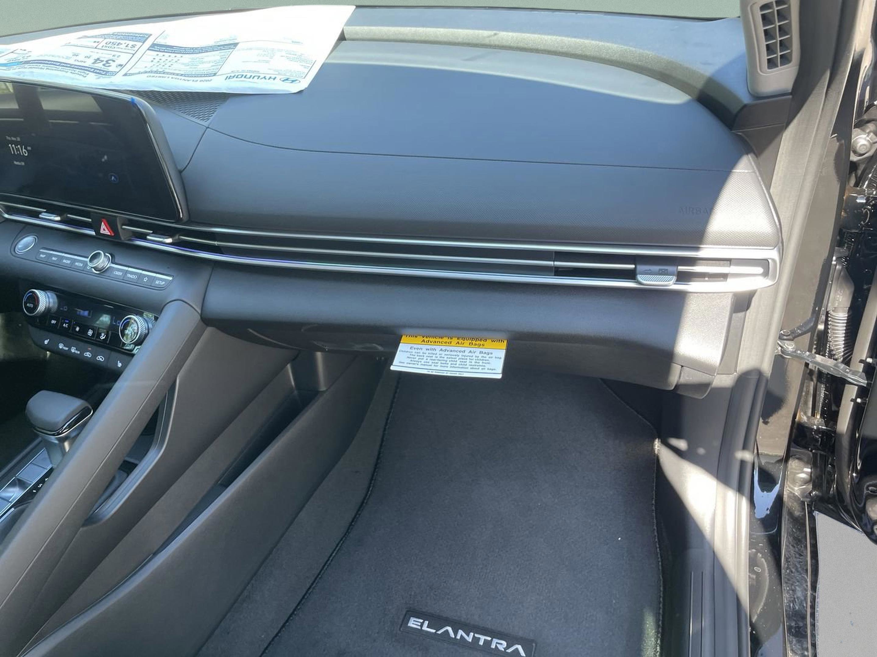 New 2026 Hyundai Elantra Limited image 19