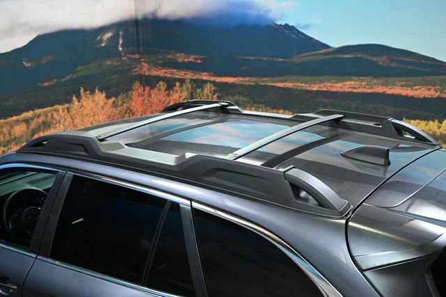 Used 2025 Subaru Outback Premium AWD/4WD image 16