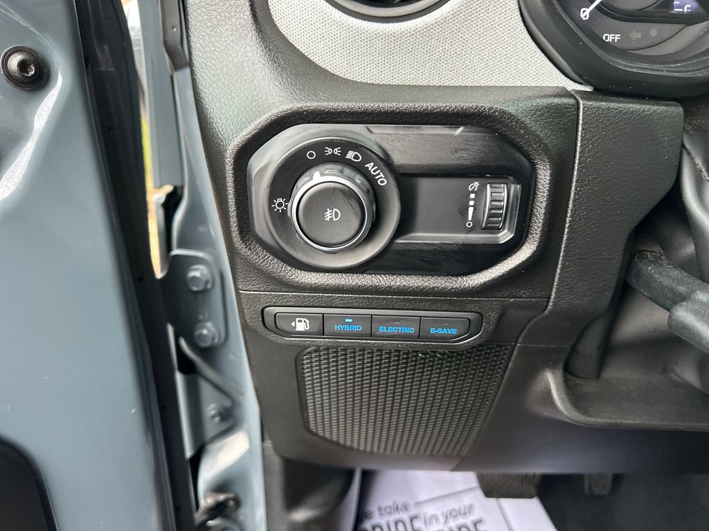 Used 2024 Jeep Wrangler Unlimited AWD/4WD image 27