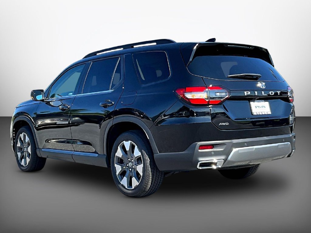 New 2026 Honda Pilot Touring image 4