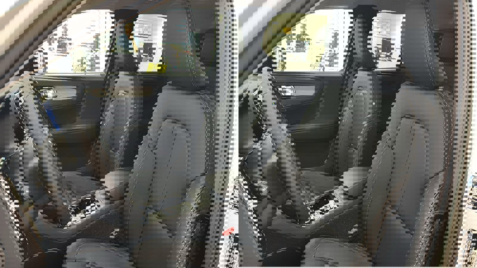 New 2026 Volvo XC40 B5 Ultra w/ Protection Package Premier image 23