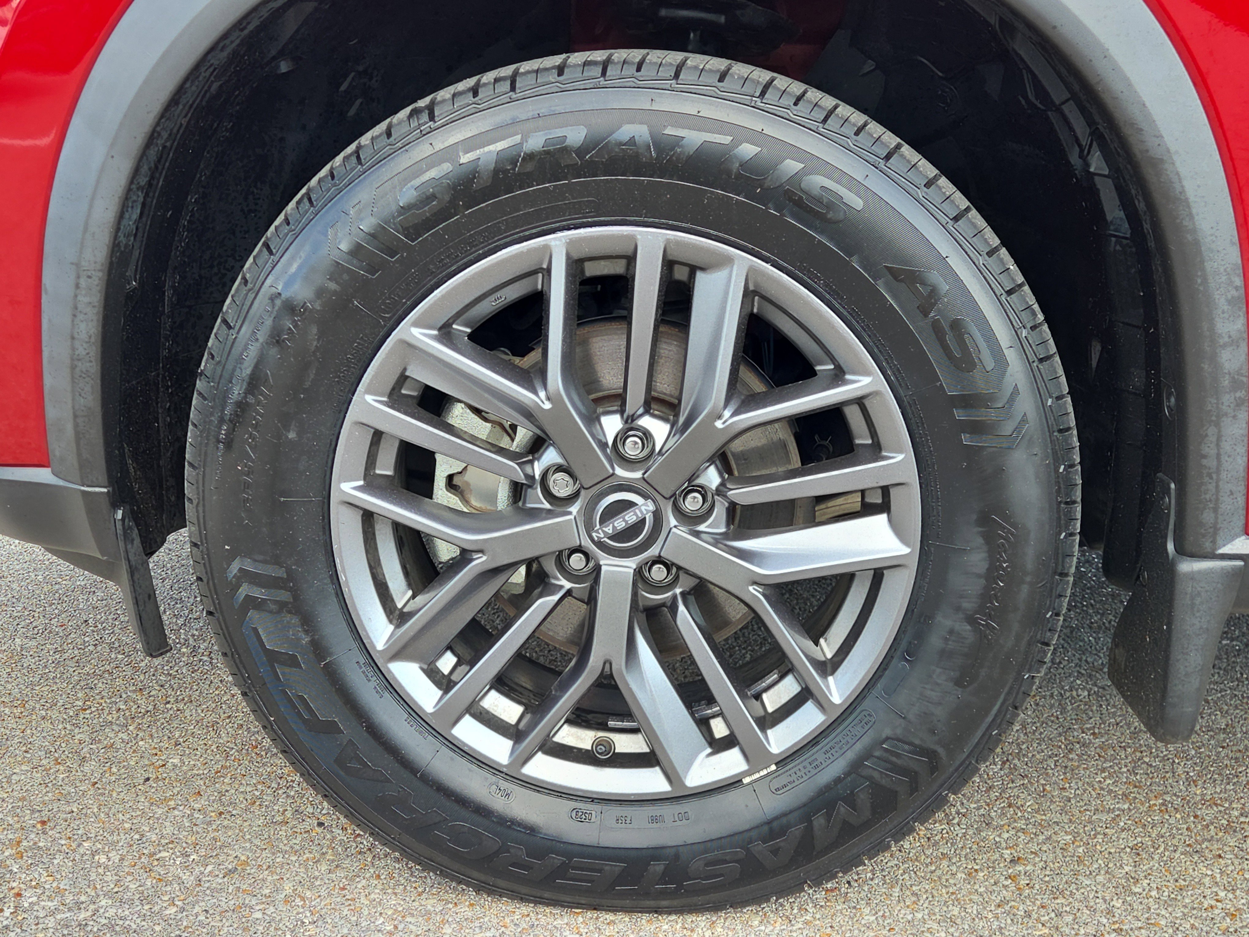 Used 2023 Nissan Rogue S AWD/4WD image 9