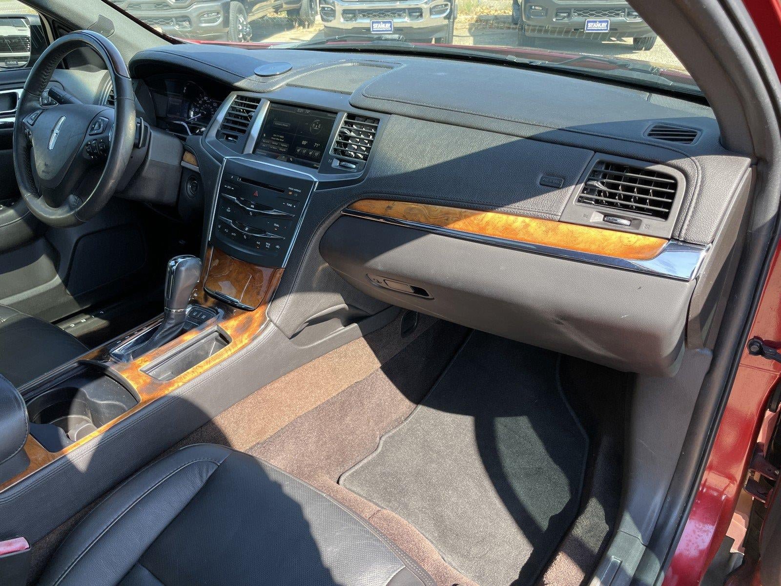 Used 2014 Lincoln MKS FWD image 49