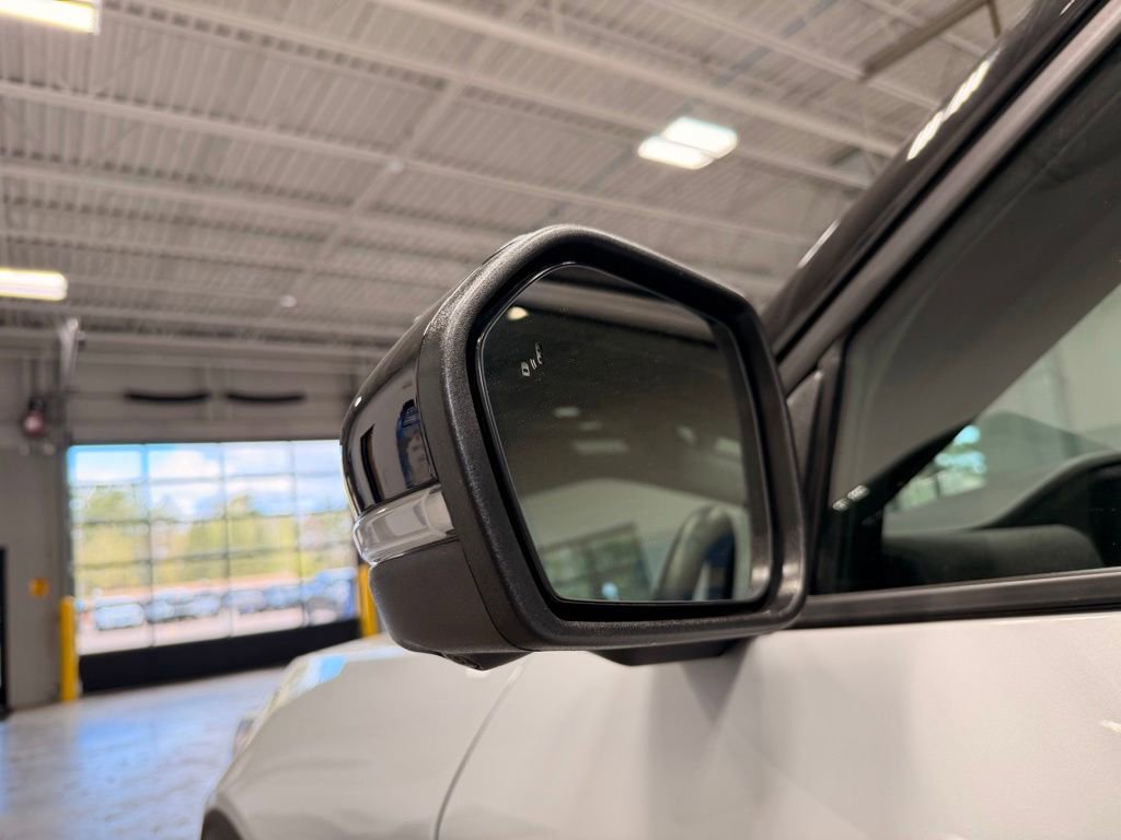 Used 2025 Ford Explorer Platinum AWD/4WD image 15