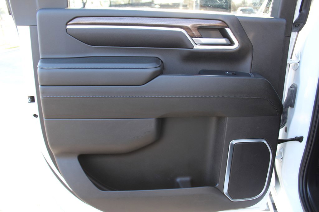 Used 2024 Chevrolet Silverado 2500 LT w/ Convenience Package image 27