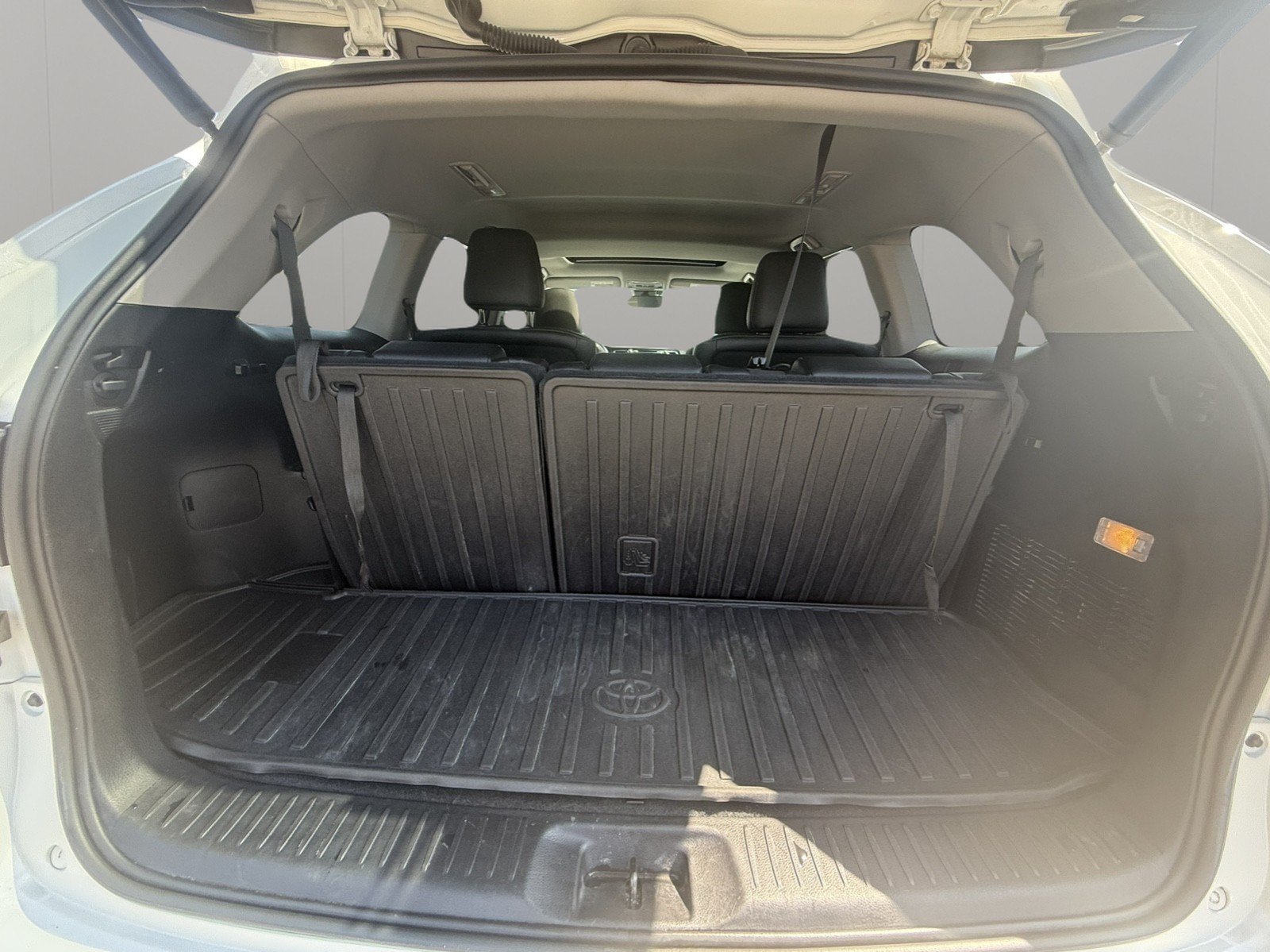 Used 2019 Toyota Highlander Limited AWD/4WD image 32