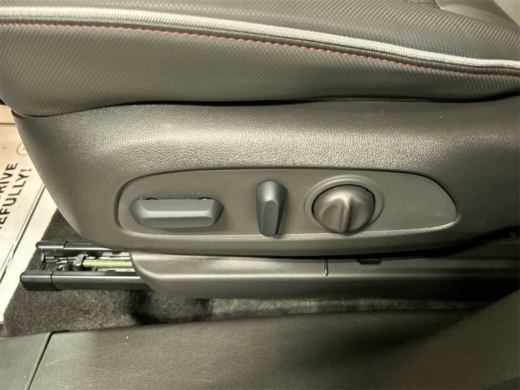 Used 2023 Chevrolet TrailBlazer RS w/ Sun and Liftgate Package image 10