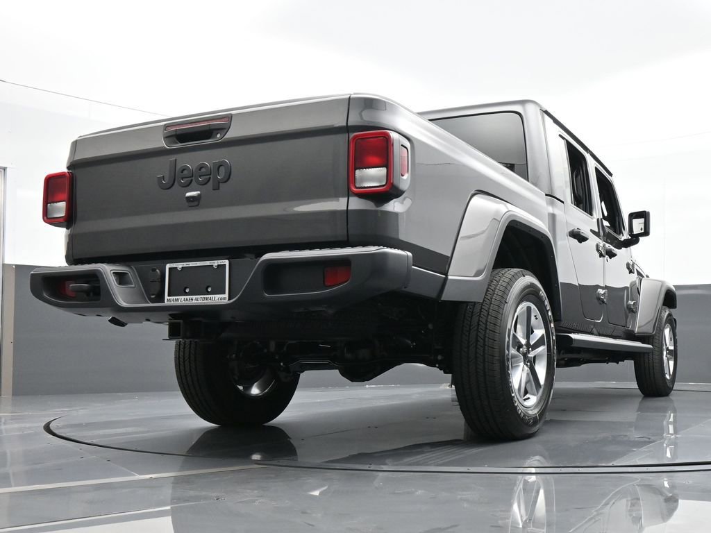Used 2024 Jeep Gladiator Sport w/ Premium Package image 61