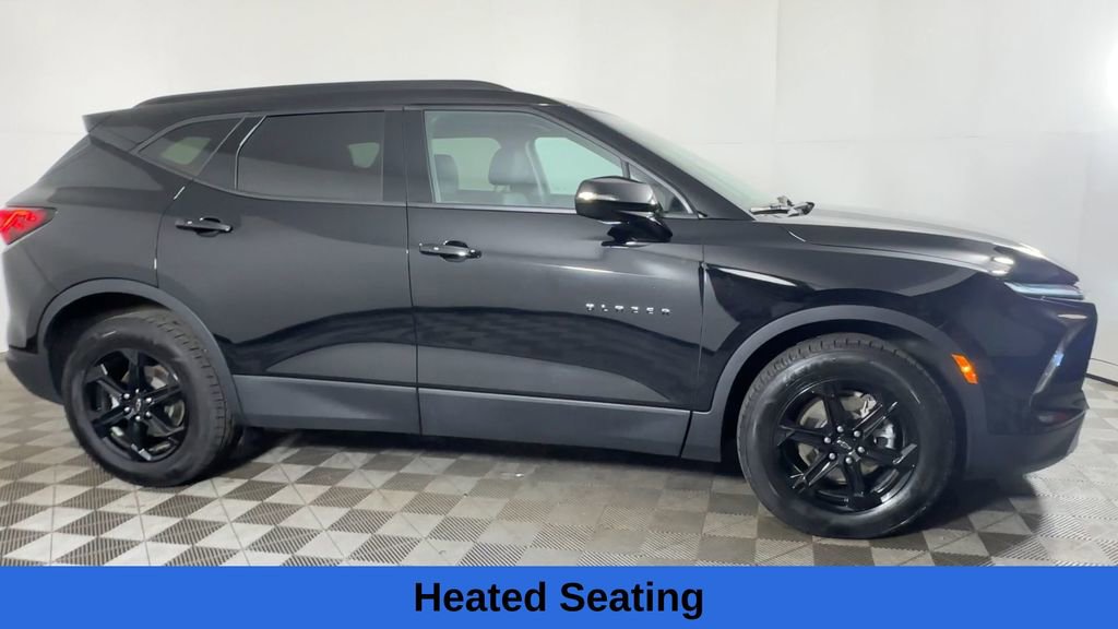 Used 2023 Chevrolet Blazer LT w/ Midnight/Sport Edition image 5