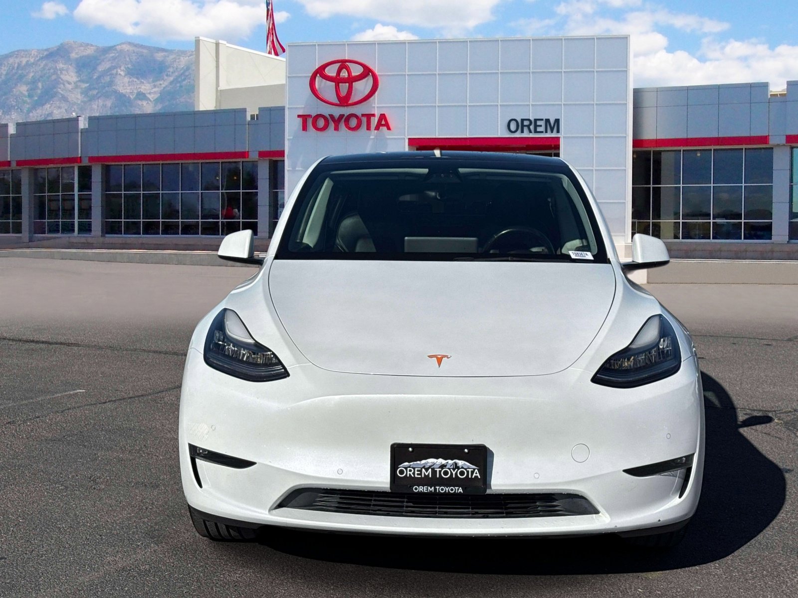 Used 2021 Tesla Model Y 2WD video 2