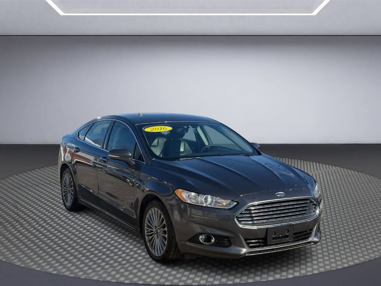 Used 2016 Ford Fusion Titanium image 1