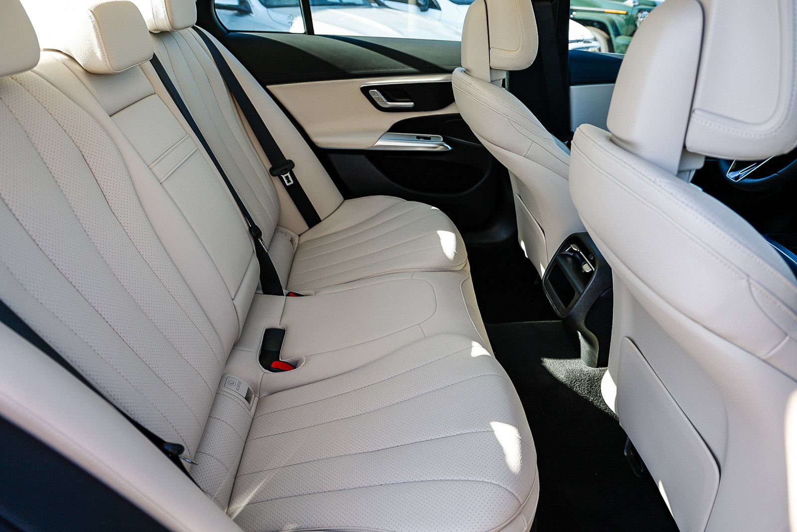 New 2026 Mercedes-Benz E 350 Sedan image 18