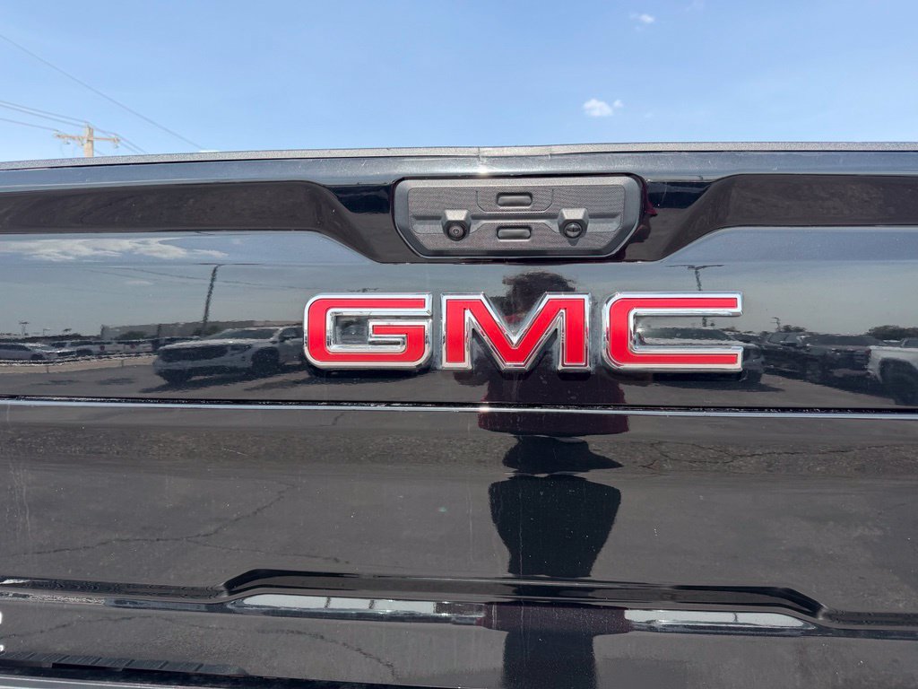 Used 2022 GMC Sierra 3500 Denali AWD/4WD image 15