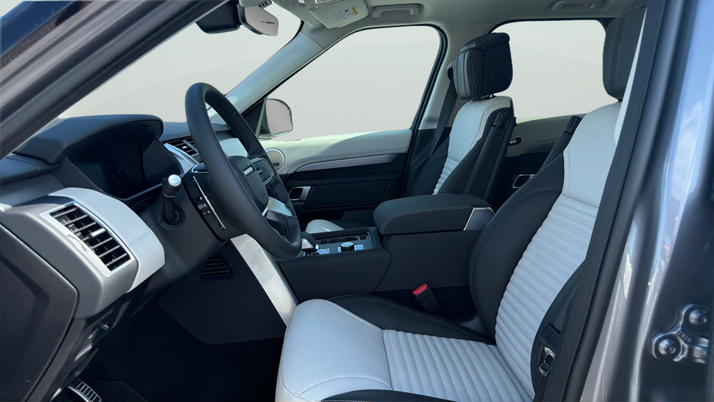 New 2026 Land Rover Discovery Dynamic SE AWD/4WD image 17