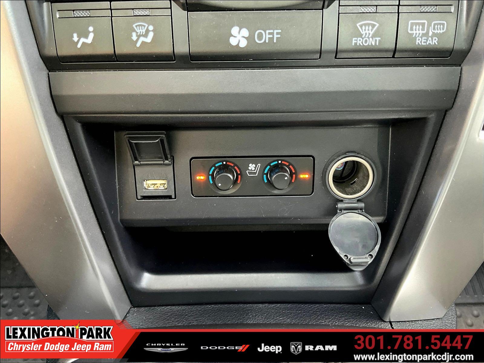 Used 2023 Toyota 4Runner Limited AWD/4WD image 15