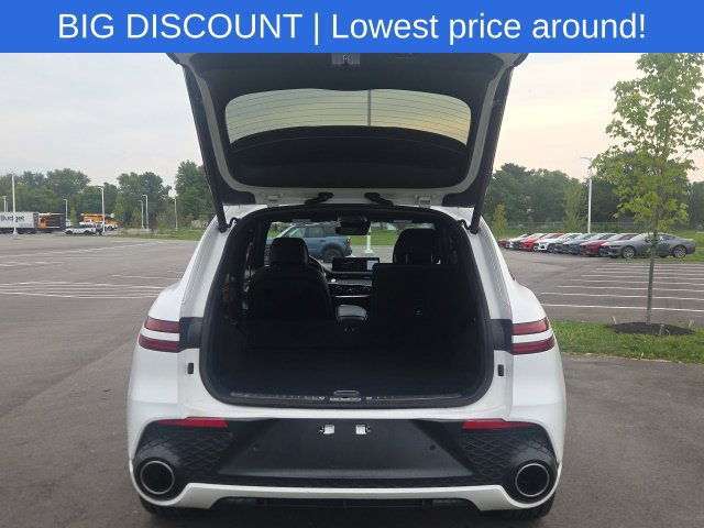 Used 2022 Genesis GV70 3.5T Sport w/ Sport Prestige Package AWD/4WD image 13