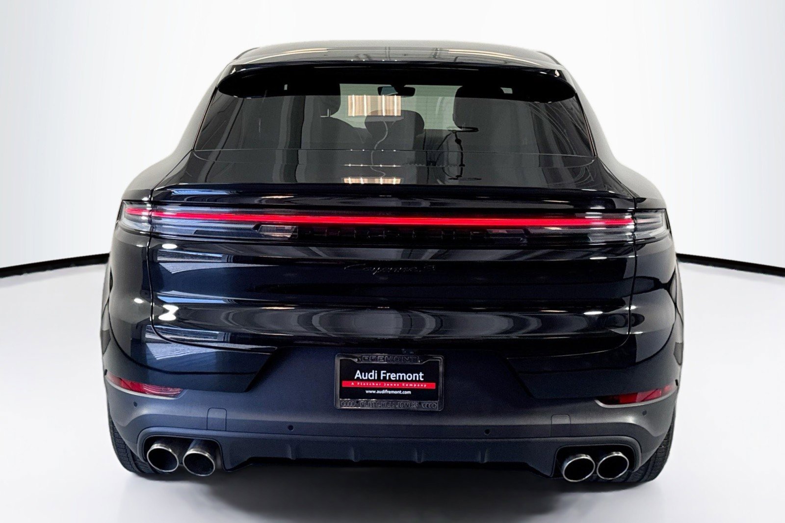 Used 2024 Porsche Cayenne S image 6